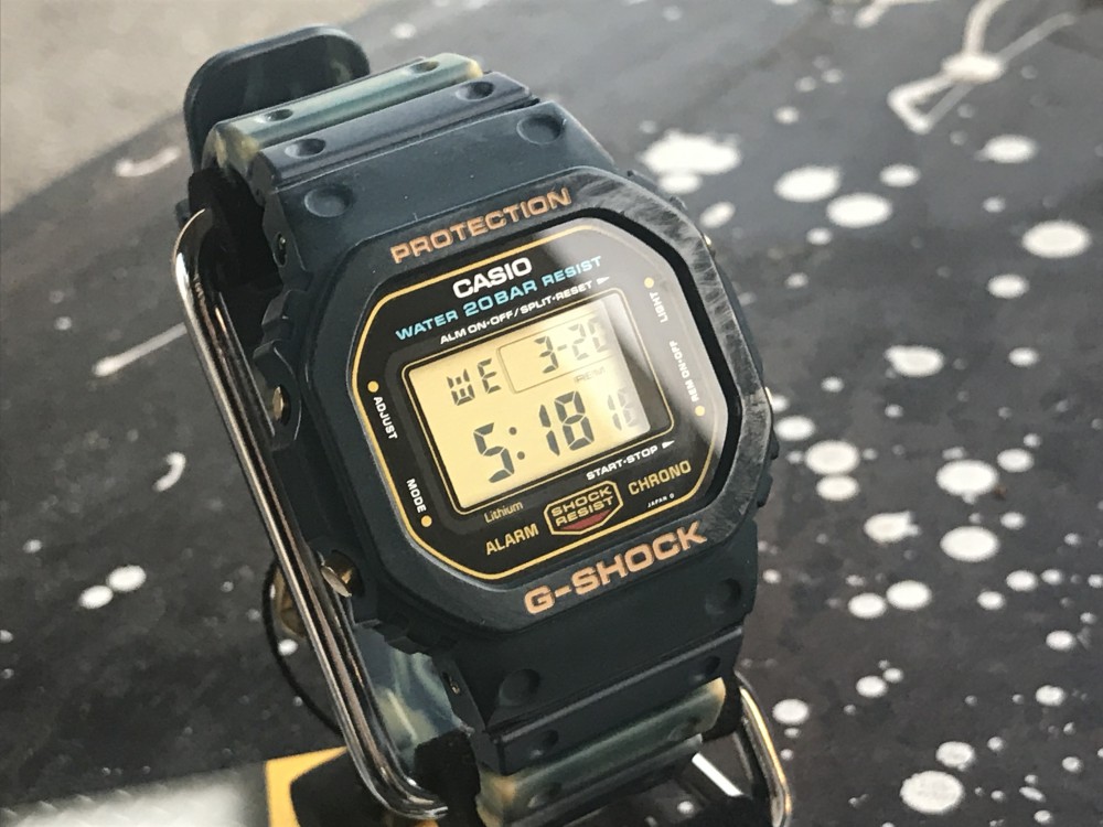 CASIO G-SHOCK DW-5600 スクリューバック スピード 迷彩 - 腕時計 