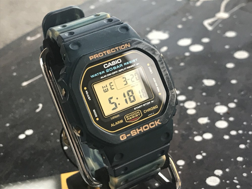 CASIO G-SHOCK DW-5600 スクリューバック 青迷彩 マーブルコレクション 