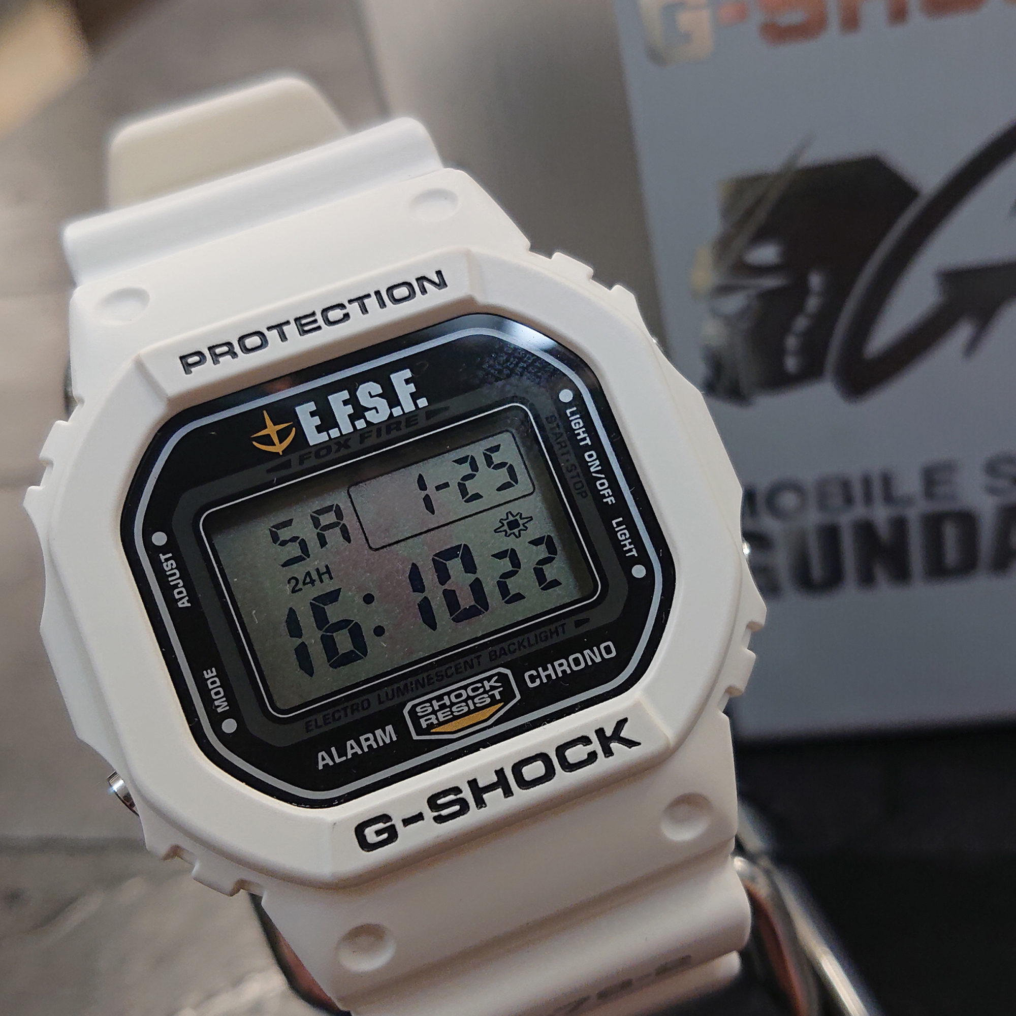 G-SHOCK買取実績】DW-5600VT ガンダム 30周年 RX-78-2 買取価格15,000円 ジーショック売るならG-BRIDGES | G- SHOCK買い取り専門店 G-BRIDGES